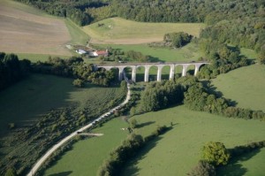 Un des viaducs de saut à l’élastique. 